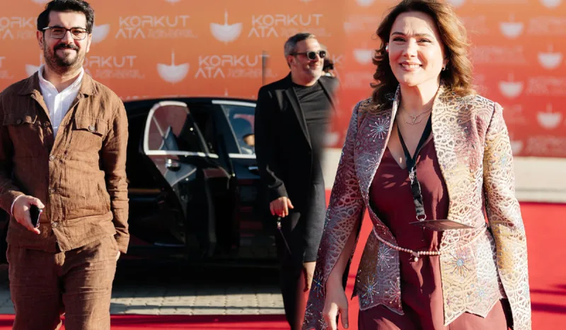 Nümayəndə heyətimiz qırmızı xalıda!