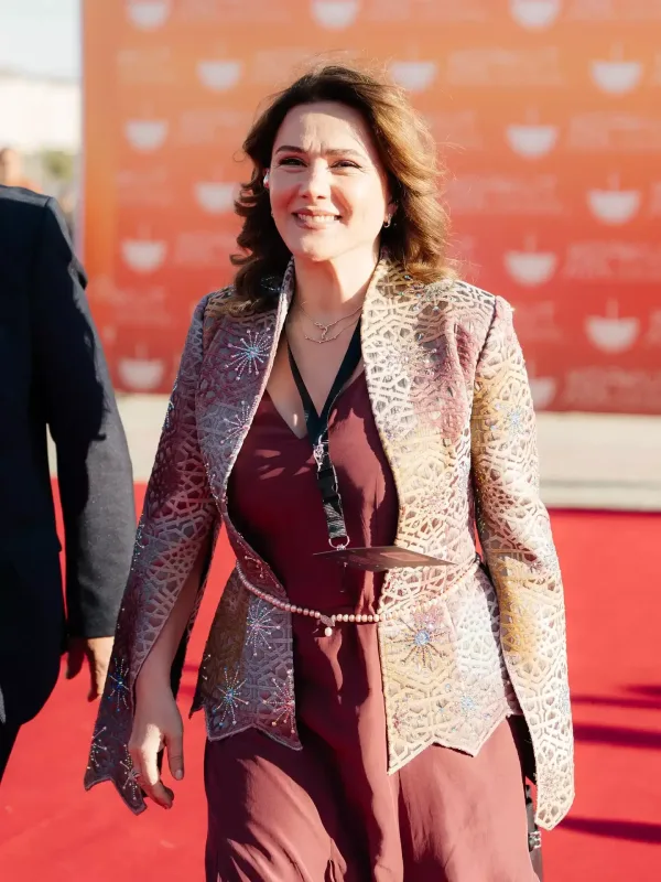 Nümayəndə heyətimiz qırmızı xalıda!