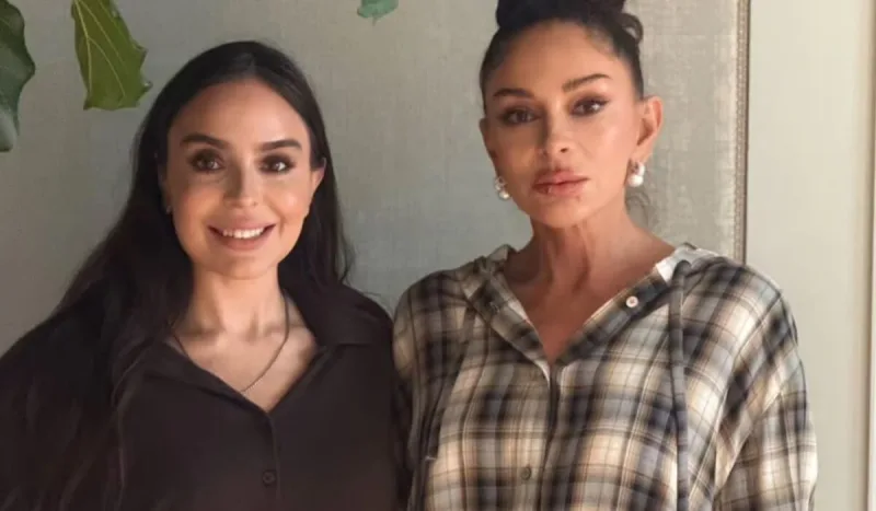 Mehriban Əliyeva qızı ilə - Foto