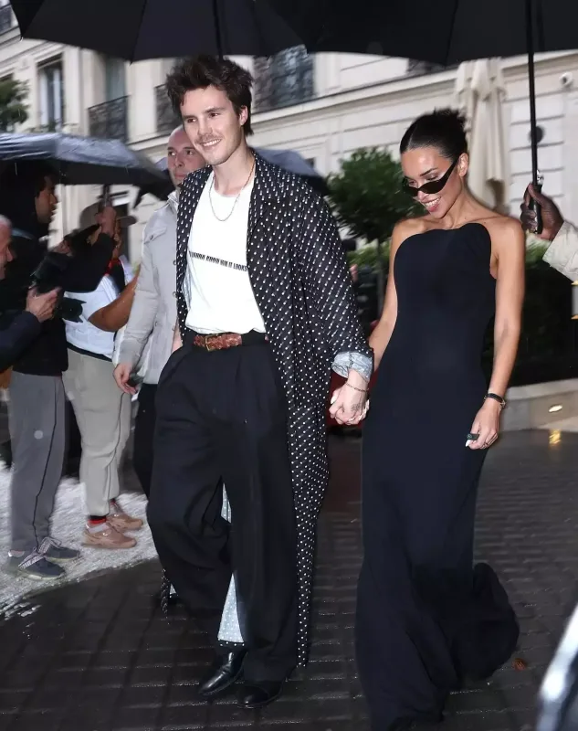 Bekhem ailəsi Paris Moda Həftəsində