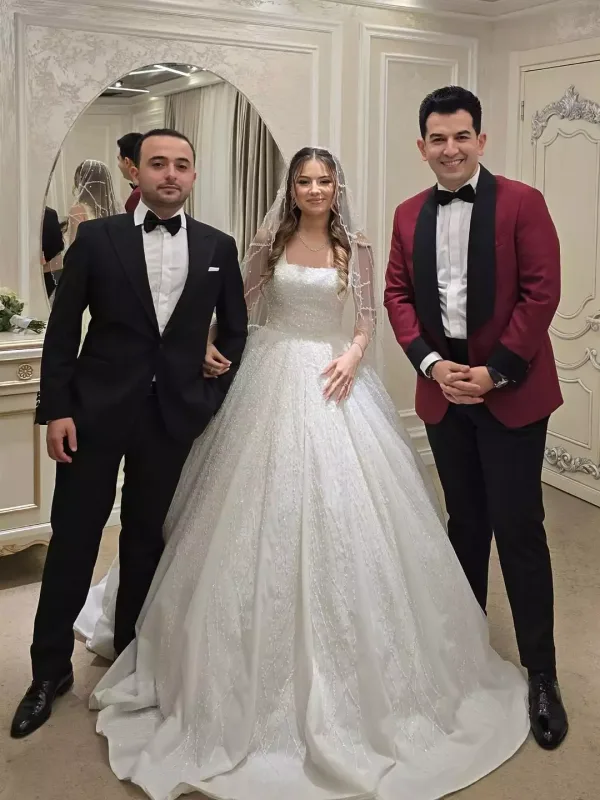 Rasim Balayevin nvəəsinin toyudur