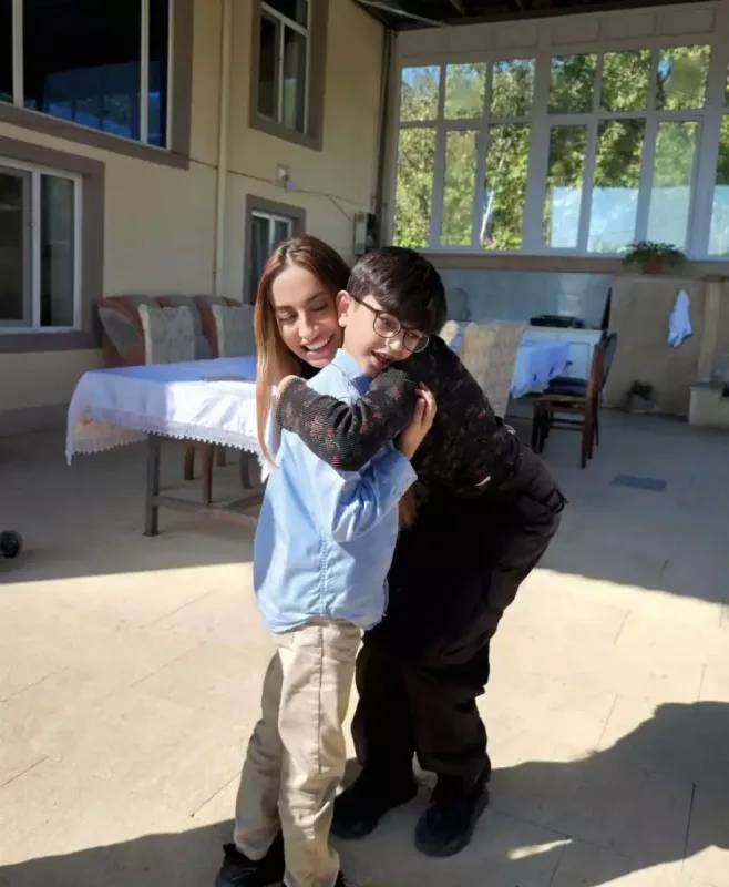 Arzu Əliyeva şamaxılı ailənin qonağı oldu - Fotolar