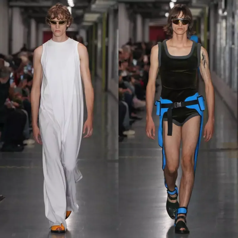 Qeyri-adi dəfilə...