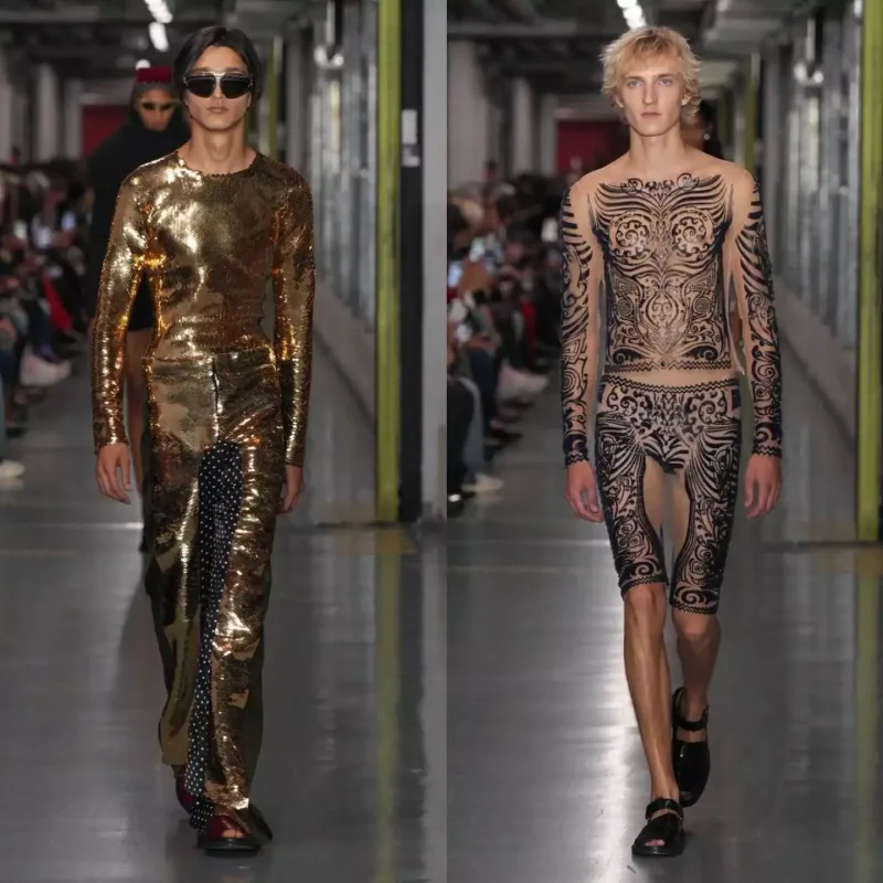 Qeyri-adi dəfilə...