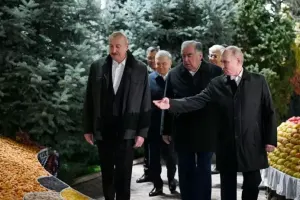 Prezident qeyri-rəsmi şam yeməyində…