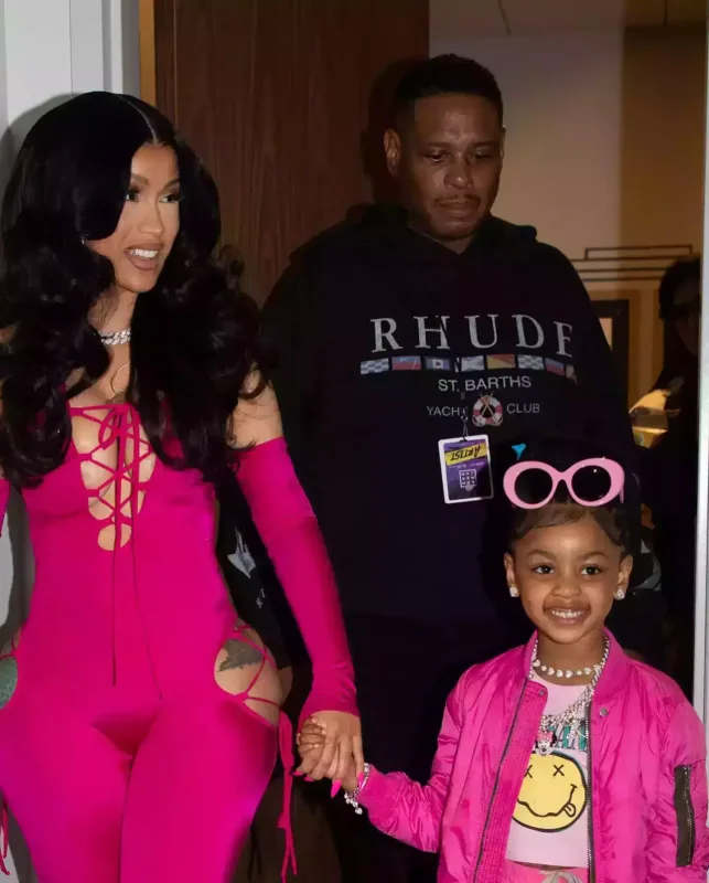 Kardi Bi keçmiş ərinə aliment ödəyəcək