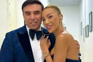 Röya onunla duet oxuyacaq