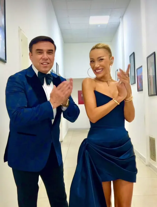 Röya onunla duet oxuyacaq