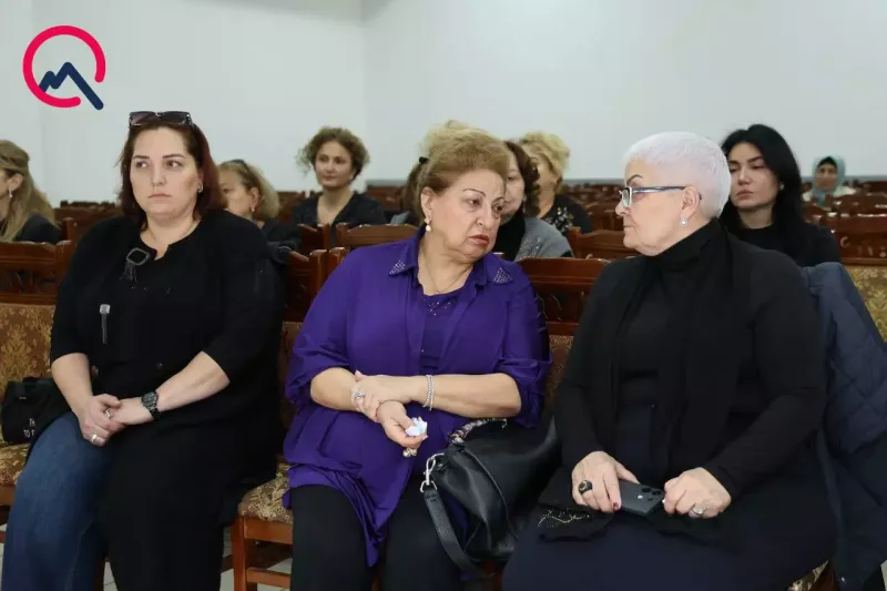 Əminə Yusifqızı dəfn olundu  - Fotolar - Yenilənib