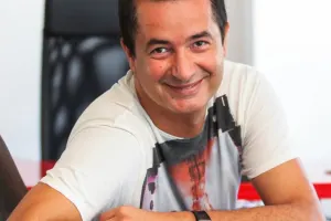 "Ata tərəfimin kökü Azərbaycandadır"