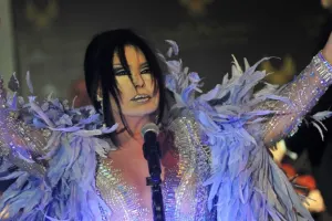 Aparıcılığından çox makiyajı müzakirə edildi:  "Bülənt Ərsoy effekt verilmiş kimidir"