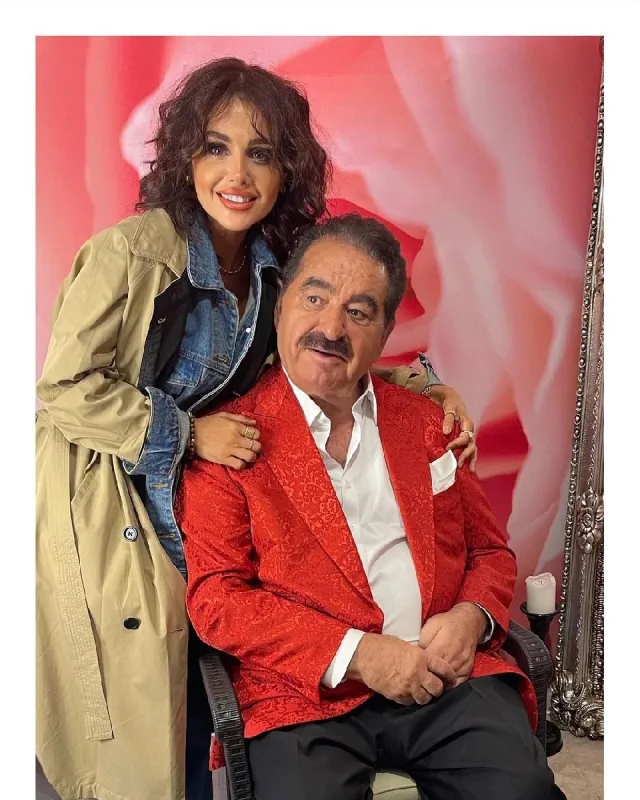 Günel Tatlısəslə bir arada: "Mənəvi atamdır"