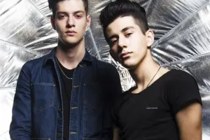 Azərbaycanlı əkizlərin 5 milyonluq uğuru