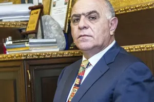 “Azərxalça”nın keçmiş sədri xəstəxanaya köçürüldü