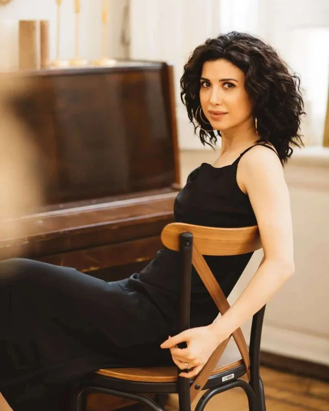 Aydan İbrahimlə eyni serialda