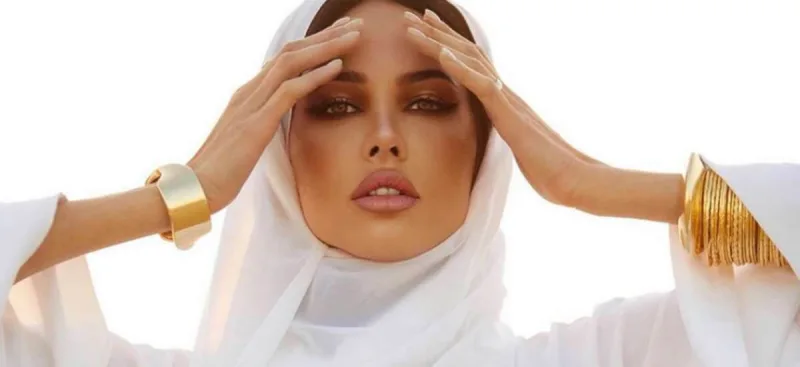 Rusiyanın məşhur modeli İslamı qəbul etdi