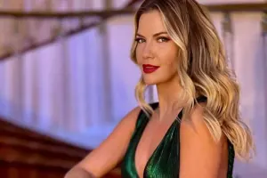 Türkiyənin dəb ikonu sevgilisi ilə Bakıda