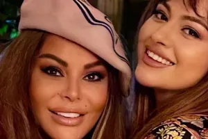 Aygün Kazımova qızına ad günü etdi