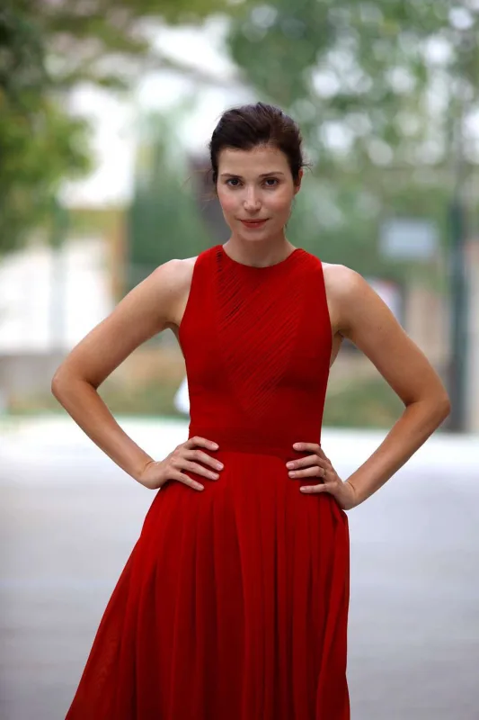 “İkinci əl paltarlar geyinirəm…”- Fotolar