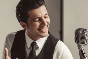 “İlk maaşımla 70 dollara anama sırğa almışdım”