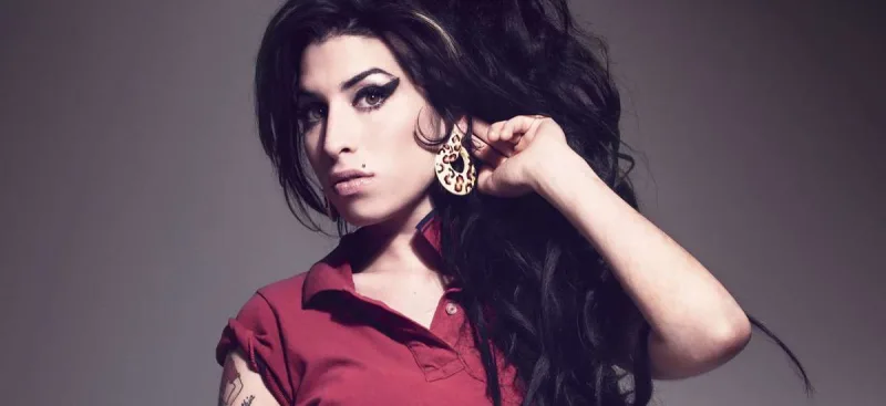 Eminin şəxsi əşyaları hərraca çıxarılır