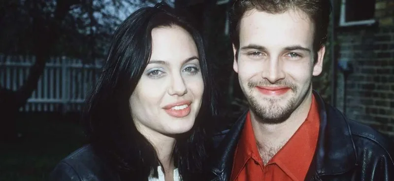 Ancelina eks-əriylə görüntüləndi