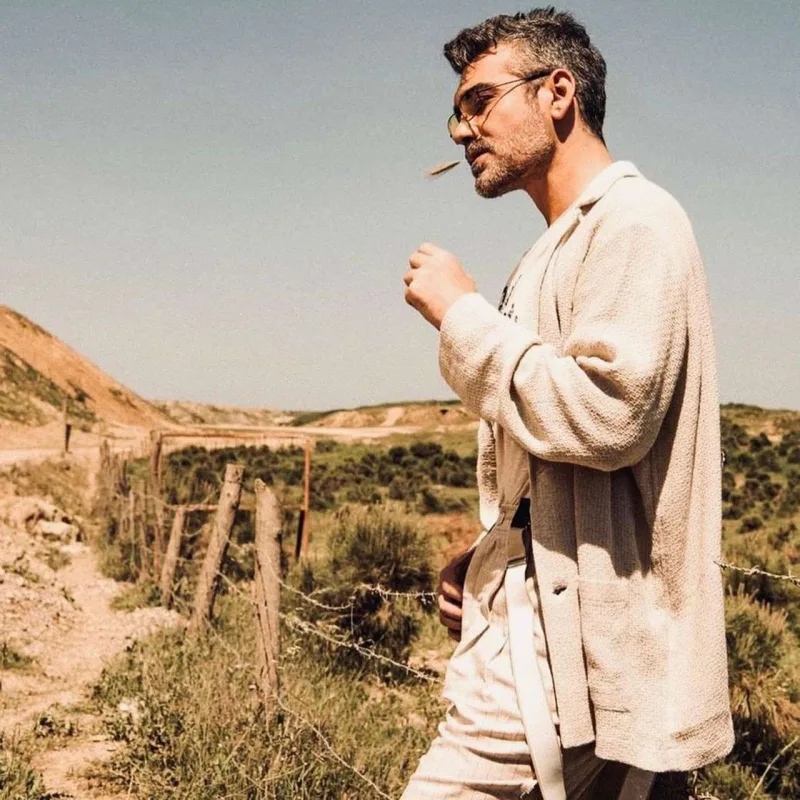 Reklamdan 1,5 milyon qazandı