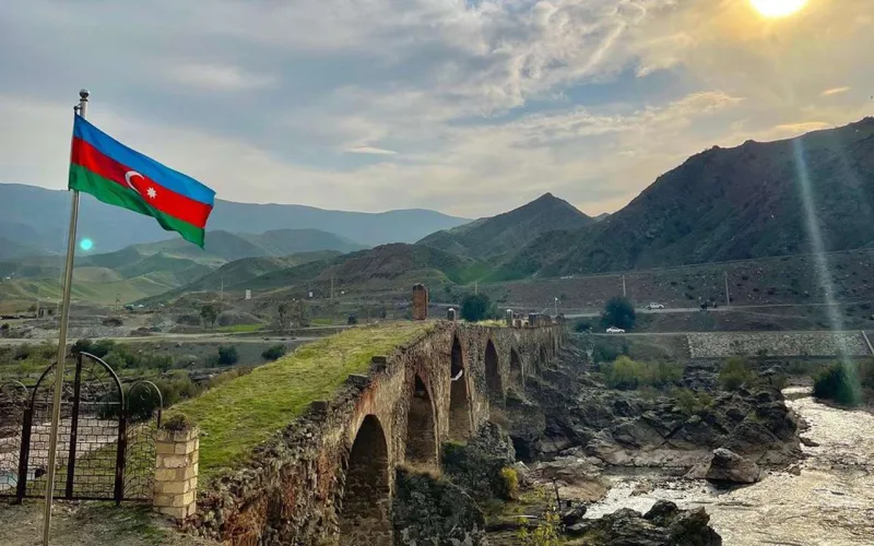 Mələkxanım Əyyubova Xudafərindən fotolar paylaşdı