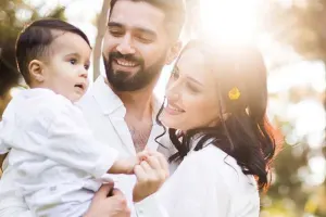 Əhməd ailəsi ilə kamera qarşısında