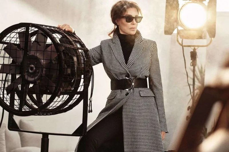 77 yaşlı Nebahat Çehredən fotosessiya