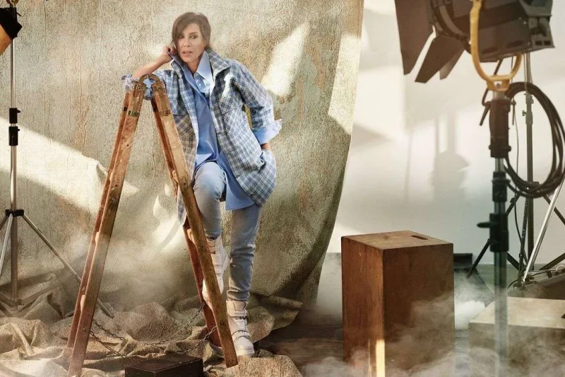 77 yaşlı Nebahat Çehredən fotosessiya