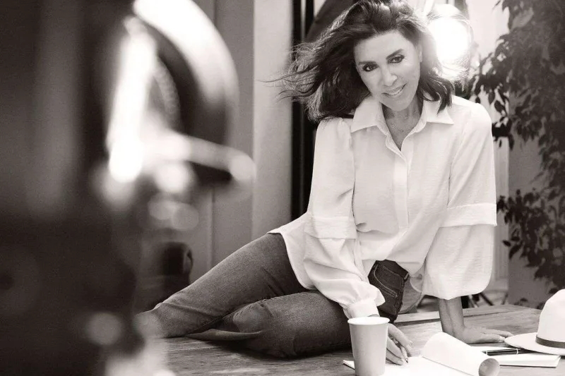 77 yaşlı Nebahat Çehredən fotosessiya