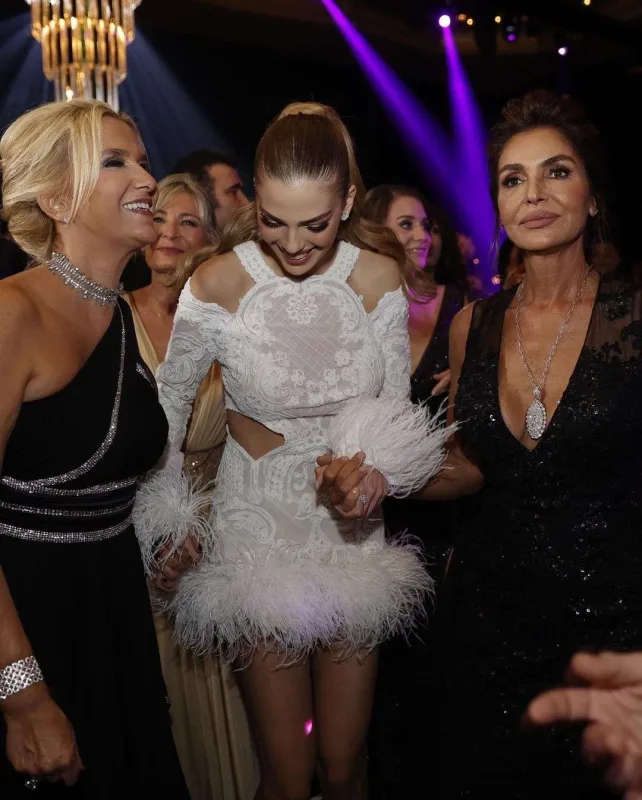 Qalmaqala səbəb olan gəlinlikdən danışdı