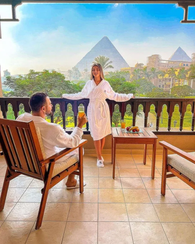 İzləyicisini xaricə aparacaq, xərclərini özü ödəyəcək