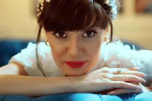 Tamaşaçısı Natavana sürpriz etdi