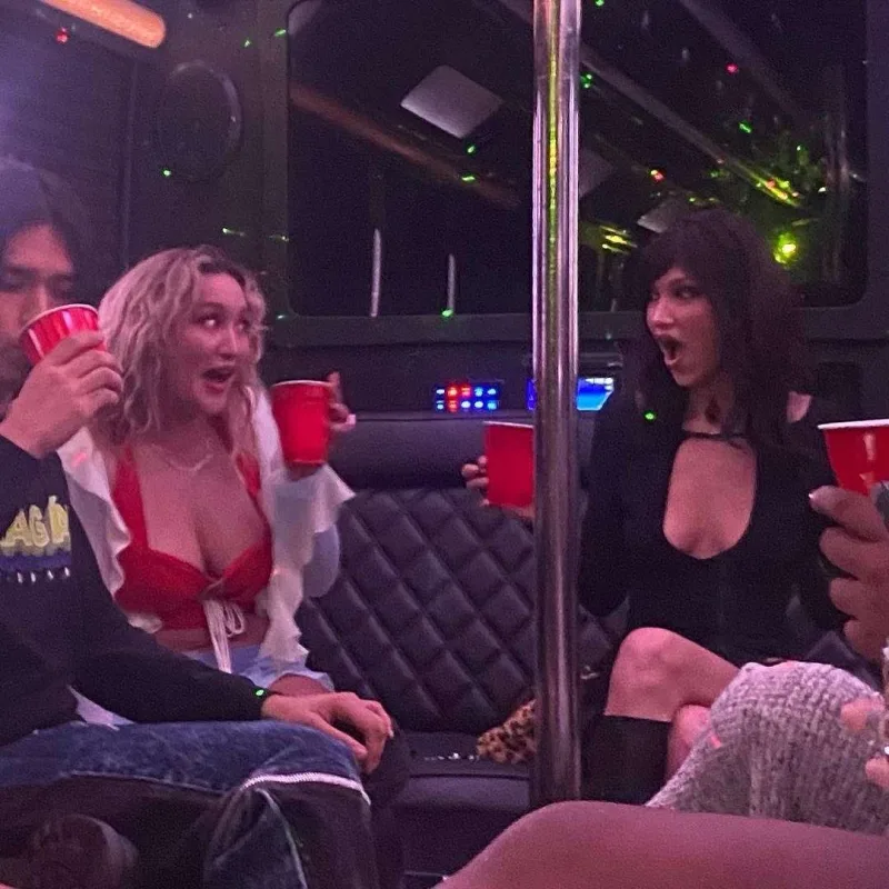 Bella Hadidin doğum günü əyləncəsi - FOTOLAR