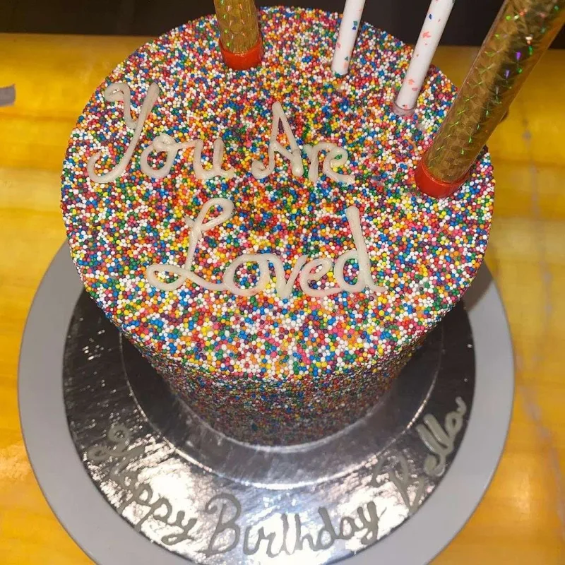 Bella Hadidin doğum günü əyləncəsi - FOTOLAR