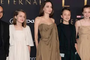 Colinin övladları ilə güc göstərişi - FOTOLAR