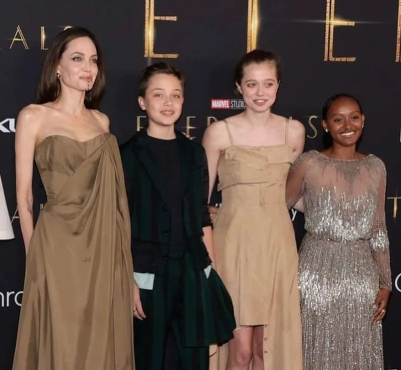 Colinin övladları ilə güc göstərişi - FOTOLAR