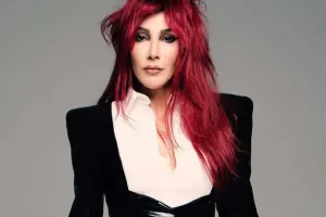 Açılışa 1 milyonluq brilliantla gəldi