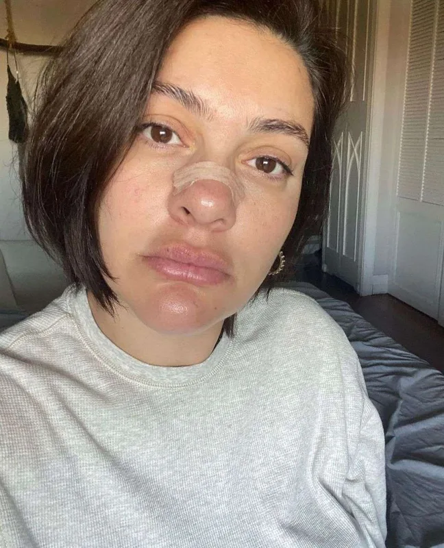 “Qüsursuz görüb qibtə etdiyin qadınlar səndən fərqli deyil”