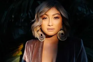 Şəhidlərdən danışıb ağladı