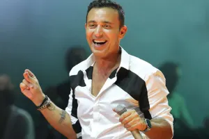 Keçmiş xanımına qadağa qoydu