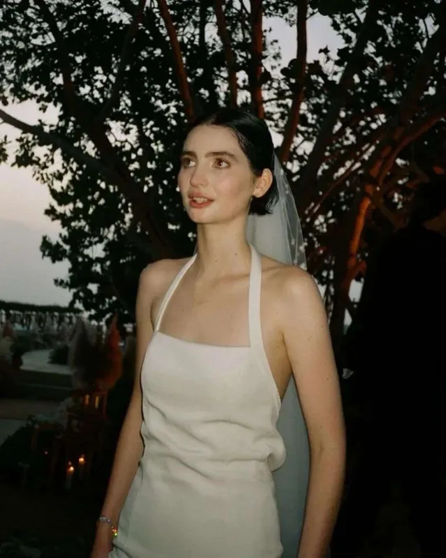 Qəzada ölən dostunun qızına atalıq etdi