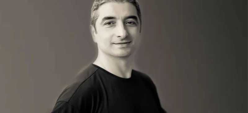 Əməkdar artisti maşın vurdu