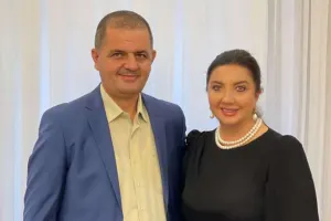 “Hər qazanın öz qapağı” – Nazilə ərindən yazdı