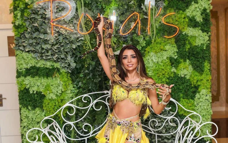 Ən ucuz paltarı 500 dollardır