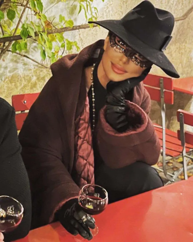 Validənin Helluin tərzi