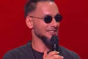 Karantində kuryer işləyən müğənni “Səs”də - VİDEO