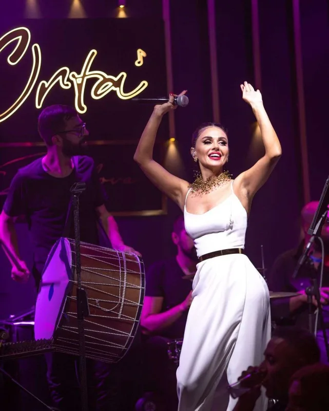 Günelin Gülşah Saraçoğlunun sevgilisiylə eşq yaşadığı iddia edildi